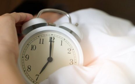 5 Dampak Buruk dari Kebiasaan Bangun Siang