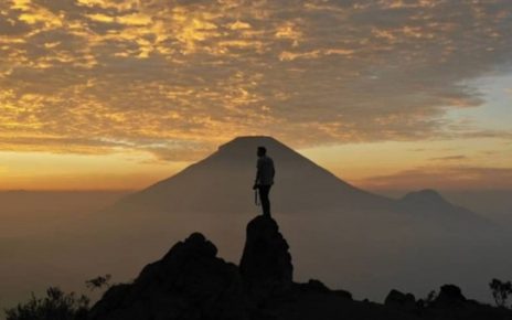 5 Tips Mendaki Bukit Sikunir Untuk Golden Sunrise