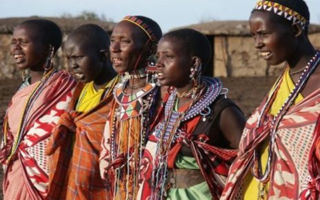 5 Tradisi Ini Harus Dilakukan Perempuan di Suku Afrika