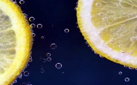 Ini 5 Khasiat Minum Air Lemon Campur Madu