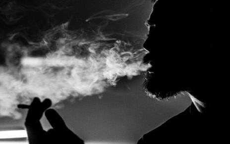 7 Penyebab Sulitnya Berhenti Merokok dan Memang Butuh Perjuangan!