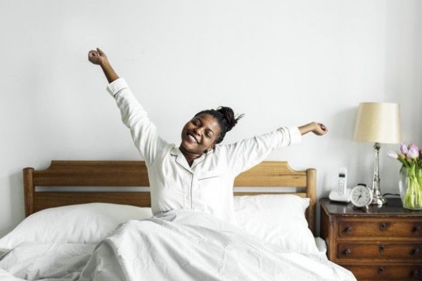 5 Cara agar Tubuh Lebih Berenergi saat Bangun Tidur