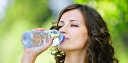 Kesalahan saat Minum Air Putih yang Mungkin Dilakukan Seseorang