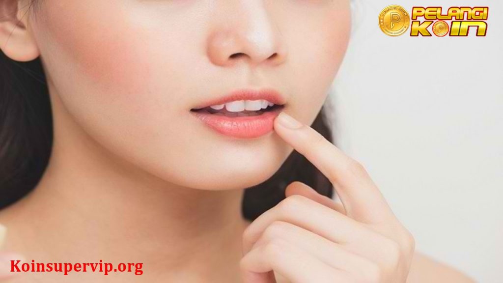 Kenali Penyebab dan 4 Cara Mengatasi Bibir Kering 
